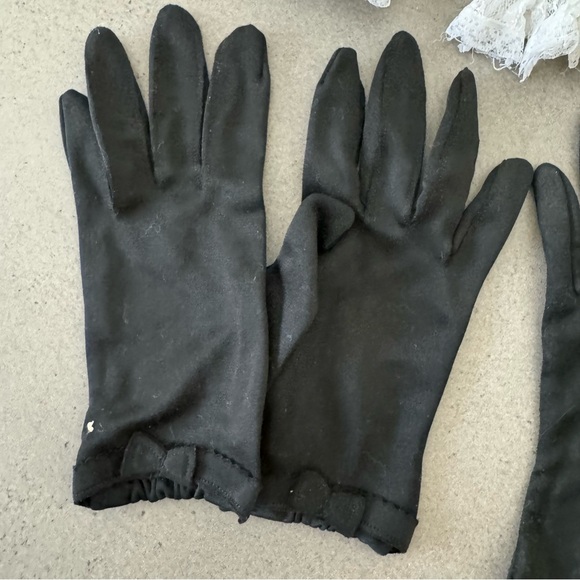 Assorted gloves size small - Picture 3 of 8